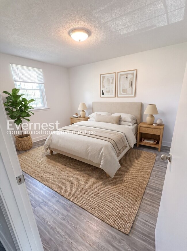 Photo - 1114 N Graycroft Ave