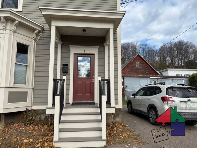 Photo - 14 Ayers St Unit 2