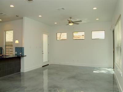 Photo - 4605 Avenue B Unidad B