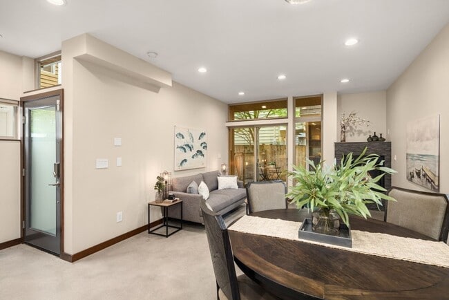 Photo - 3bd/3ba Seattle Townhome