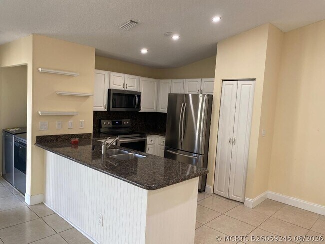Photo - 3090 S Oakland Forest Dr
