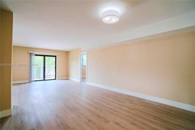 Photo - 6960 Rue Vendome Unidad 201