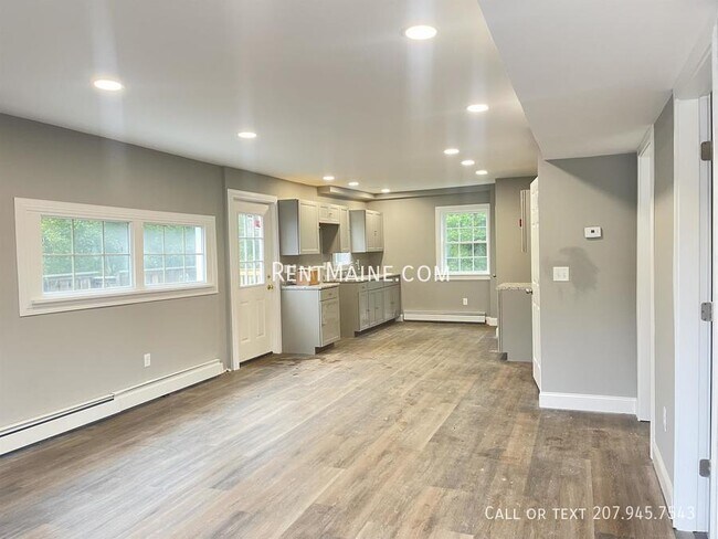 554 S Main St Unit 1