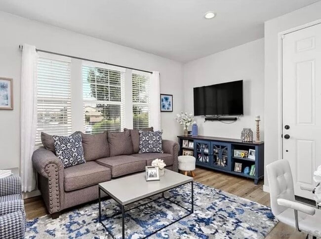 Photo - 34835 Windrow Rd