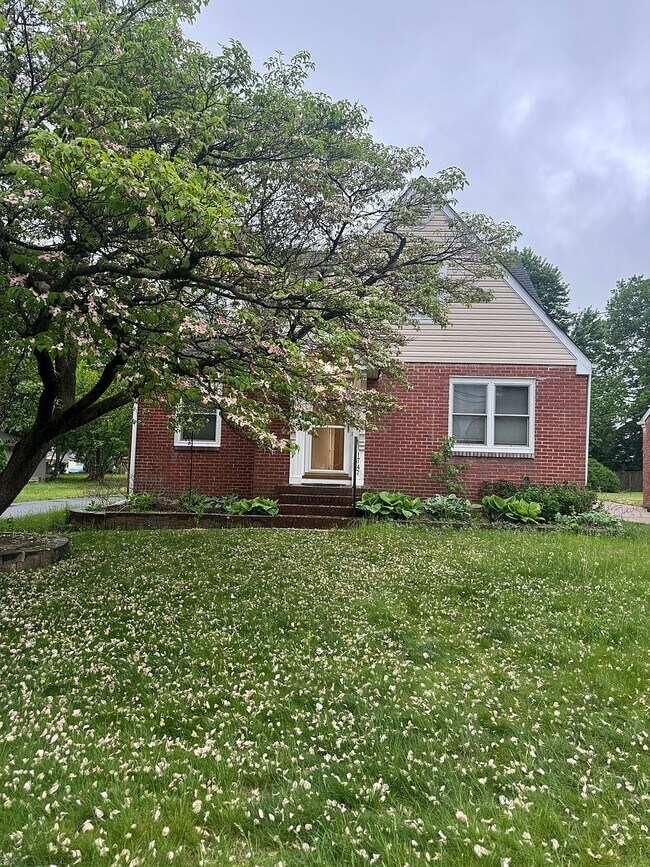 Photo - 1747 W McGalliard Ave Casa