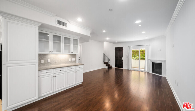 Building Photo - 1529 S Beverly Dr Rental
