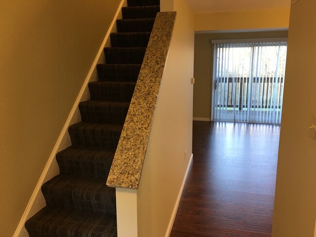 Building Photo - 103 Shadowlawn Dr Rental