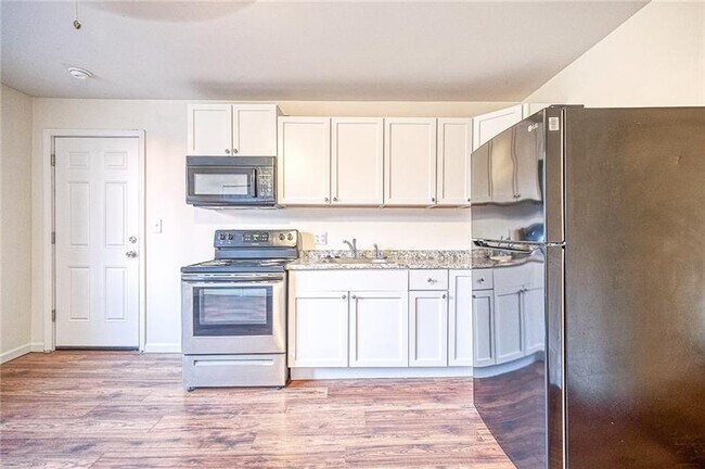 Photo - 427 Adams St