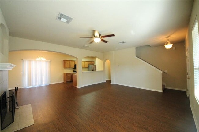 Photo - 9600 Magna Carta Loop