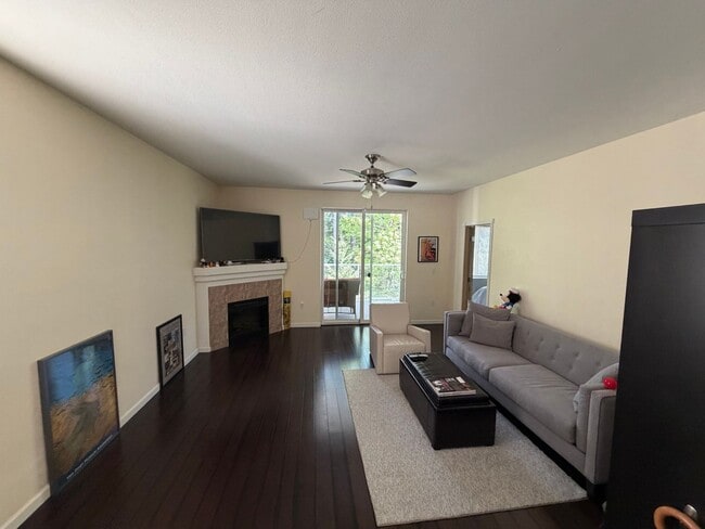 Photo - Private updated Large 2bed 2bath condo for rent! Unit 2128