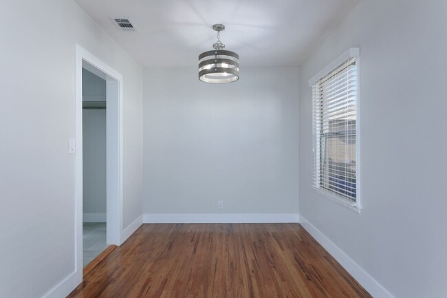 Photo - 783 E Grand Ave Unidad 783