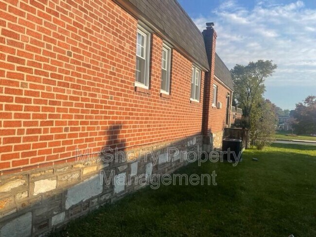 Photo - 9978 Woodfern Rd