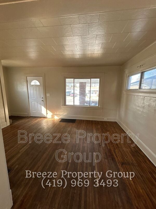 Photo - 1537 Remington St