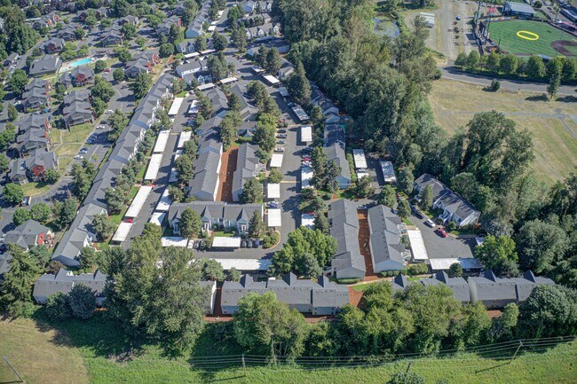 PARKGROVE APARTMENTS
