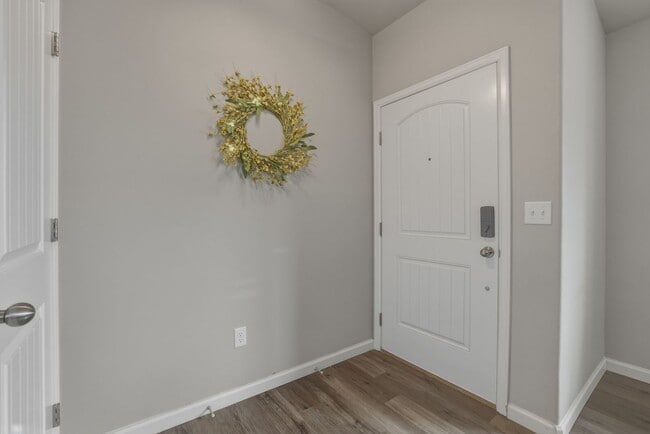Photo - 2093 Birmingham Loop