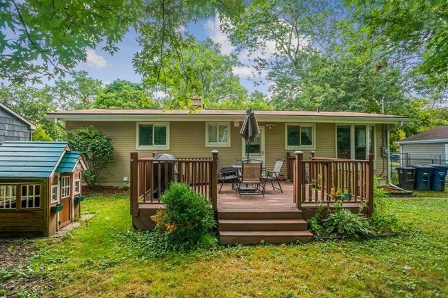 Photo - 2912 Chesterfield Dr