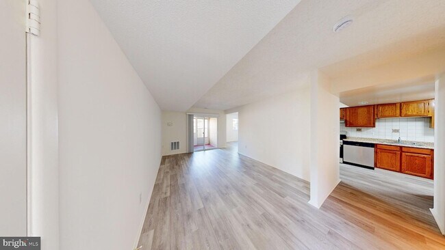 7197 Cimarron Ct