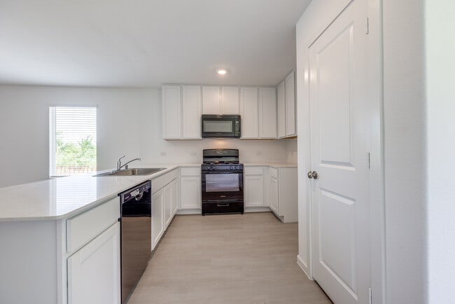 Photo - 1301 Salton Ln