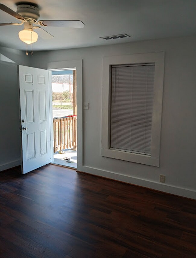 Photo - PRICE REDUCED!! MOVE IN READY!!!