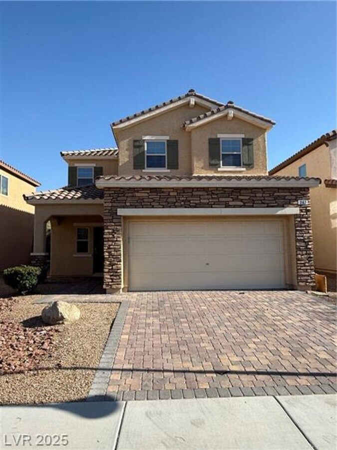 Single family in Rhodes Ranch golf community - Single family in Rhodes Ranch golf community House