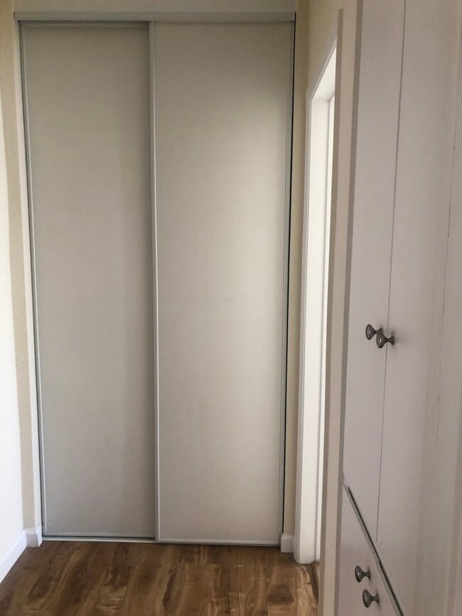 Photo - 514 Gramercy S Pl Unit 02