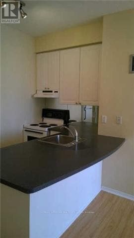 Photo - 555 Yonge St Unit 301