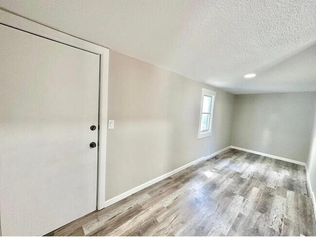 Photo - 2317 Lyon St