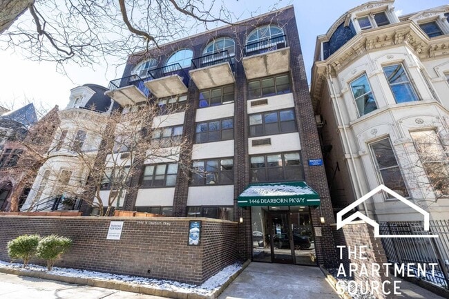 Building Photo - 1446 N Dearborn Pkwy