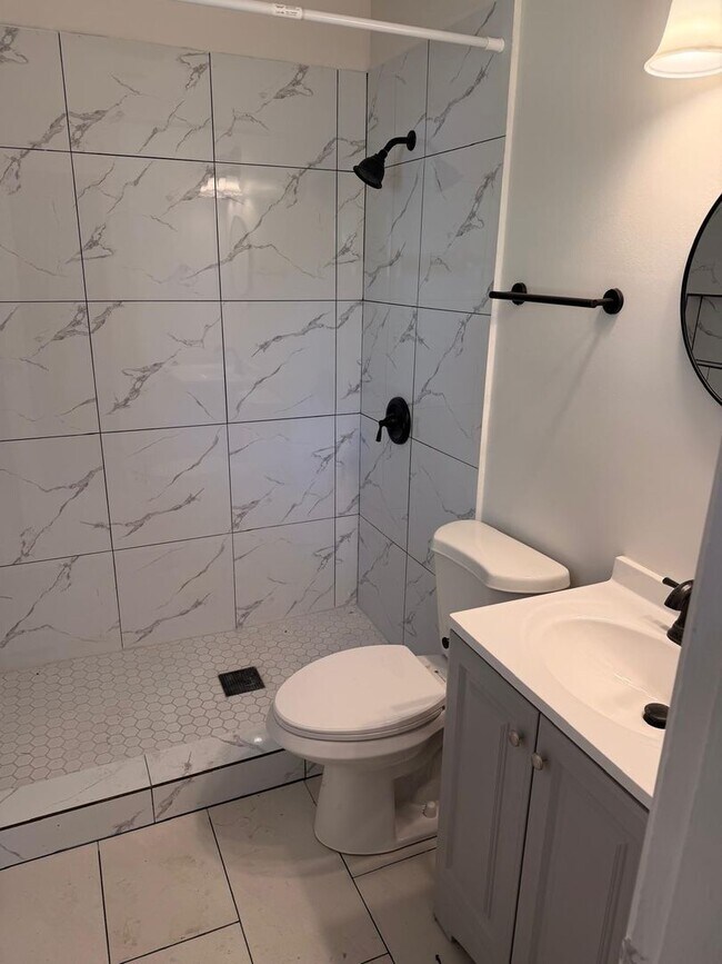 Photo - For Rent – Newly Remodeled 5 Bedroom Home!