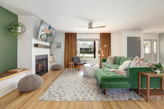 Photo - 705 NW J St Unit ID1221874P