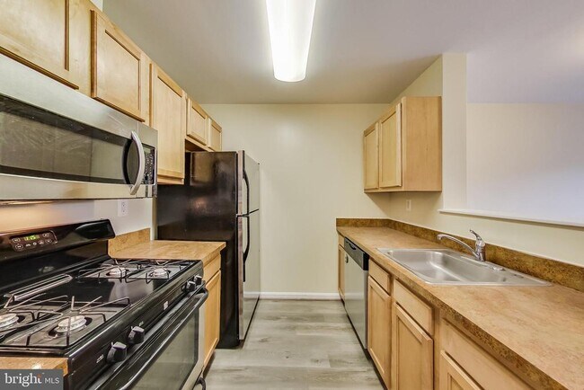 Photo - 1343 Clifton St NW Unidad 204