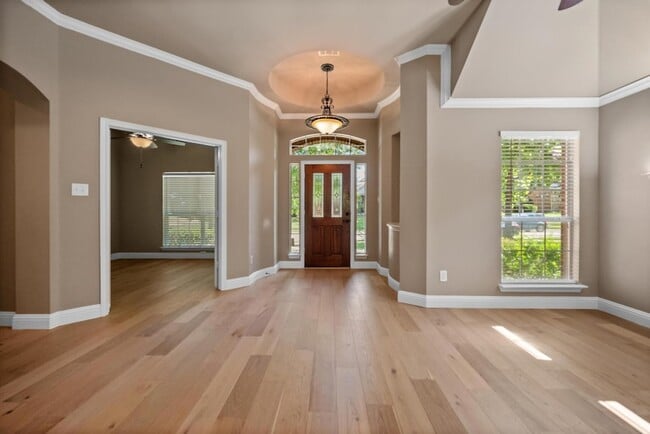 Photo - 4617 Kingsway Ln