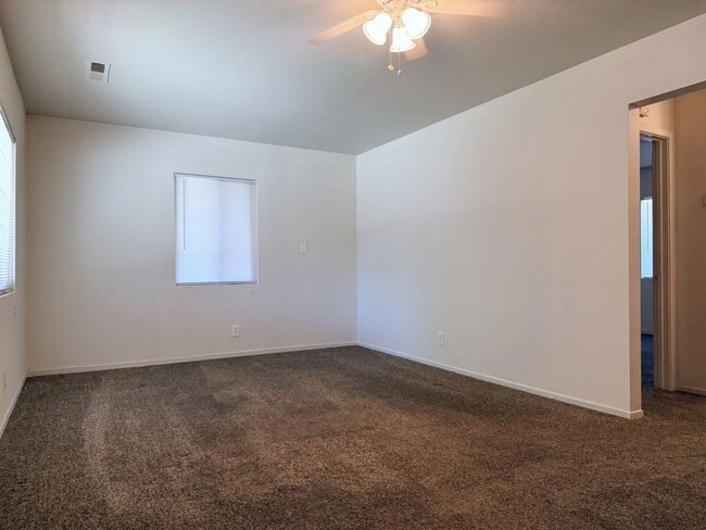 Photo - 823 W 21st St Unidad 821 W 21st