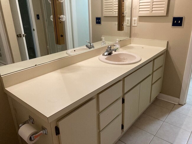 Photo - 14111 Mossy Glen Ln Unit 202