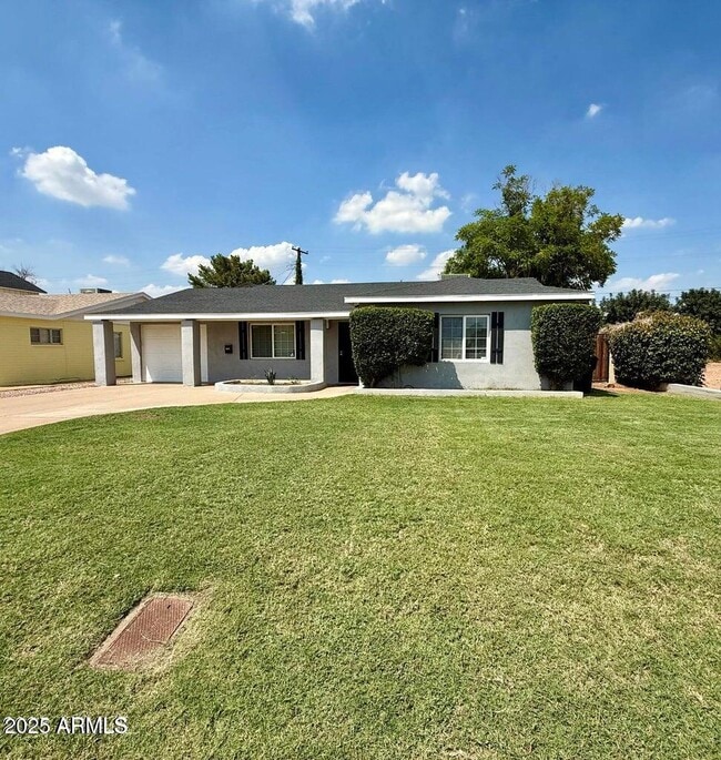 Building Photo - 3822 E Monterosa St Rental