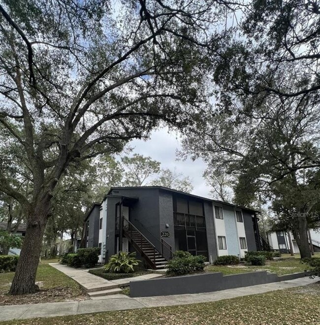 Building Photo - 220 Riverbend Dr Unit 101