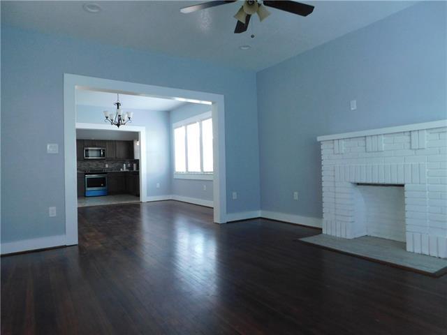 Photo - 210 E 6th St