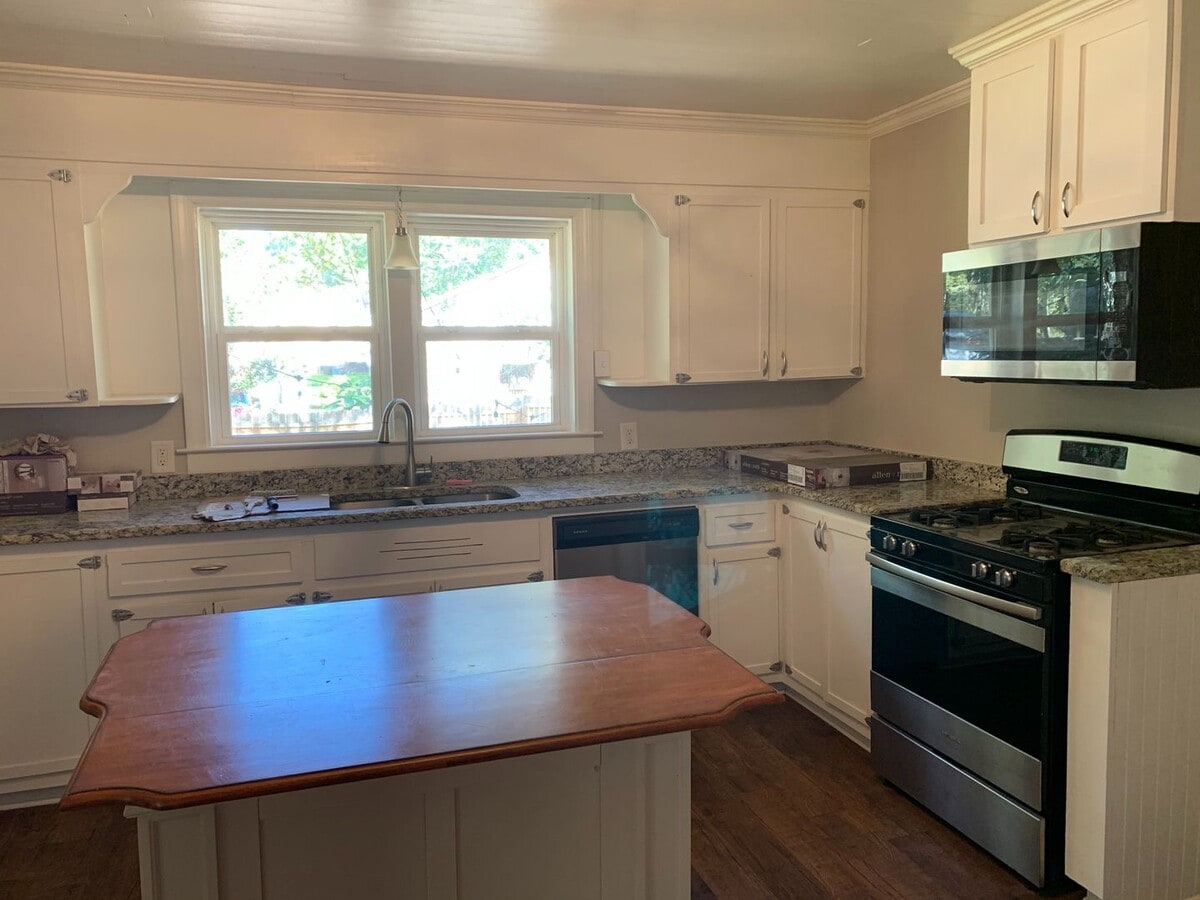 Photo - Charming 2 BR/2 BA bungalow!