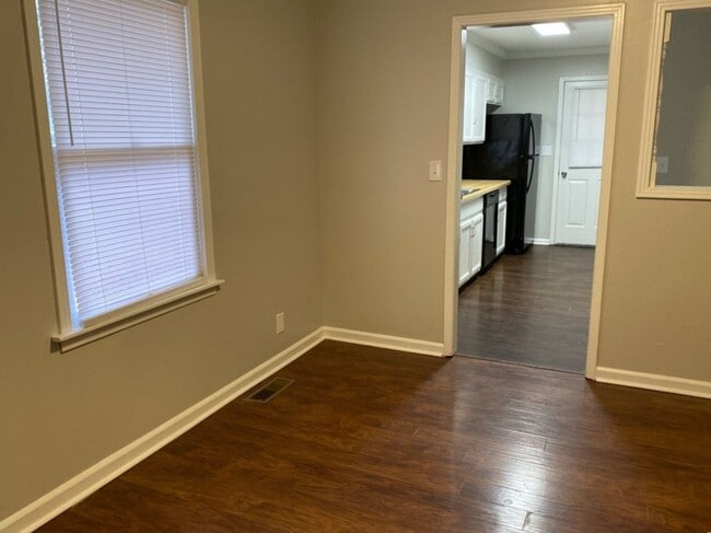 Photo - 202 Walnut St