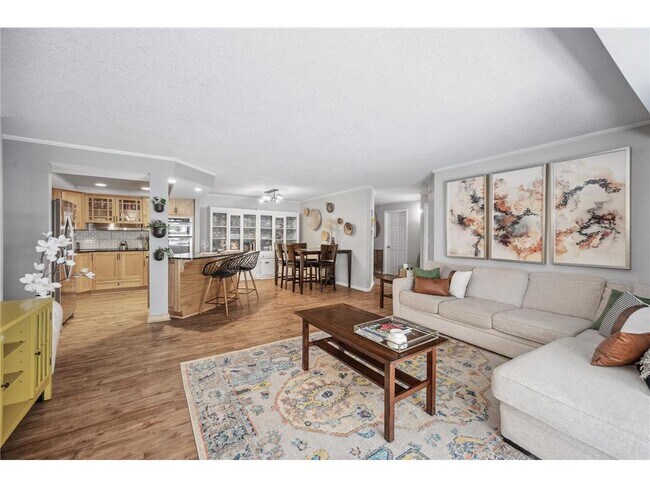 Photo - 2885 Knox Ave S Unidad 405