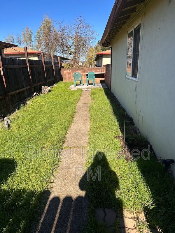 Photo - 216 Ford St Unit 10