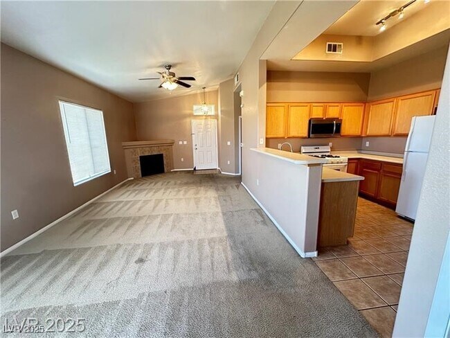 Photo - 3460 Cactus Shadow St Unidad 203 Rental