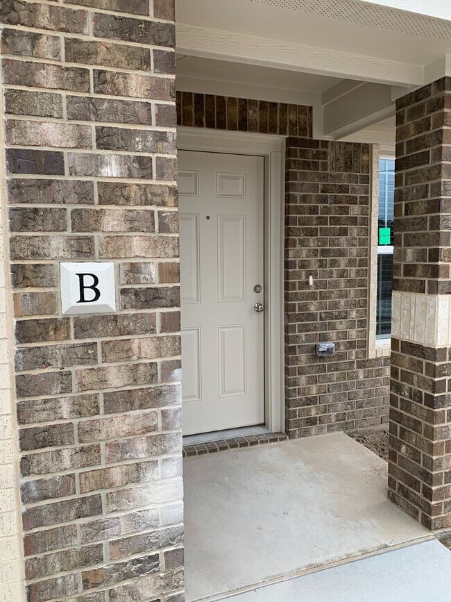 Photo - 2432 FM 1113 Unidad Apt B