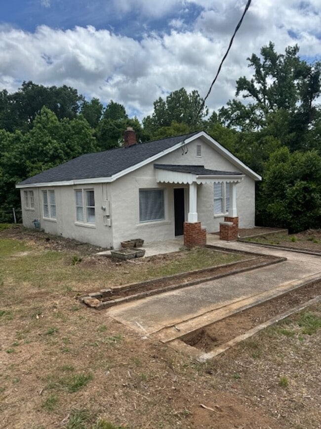 Photo - Completely renovated near The Greenway