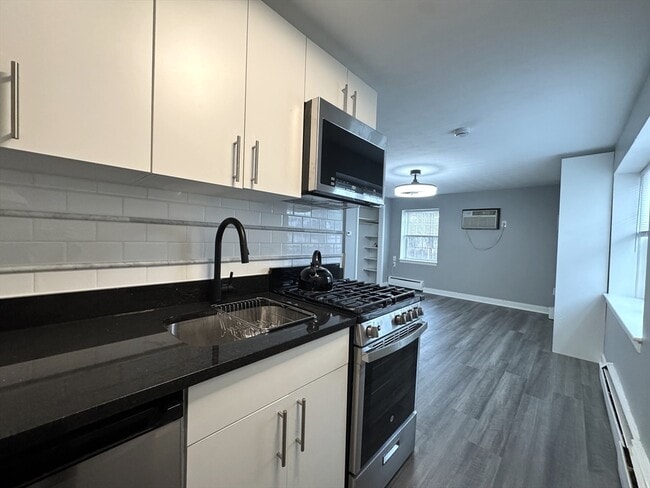 Building Photo - 1080 Massachusetts Ave Unit 7