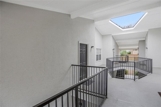 Outside of Unit - 1150 Collier Rd NW Unit BA8