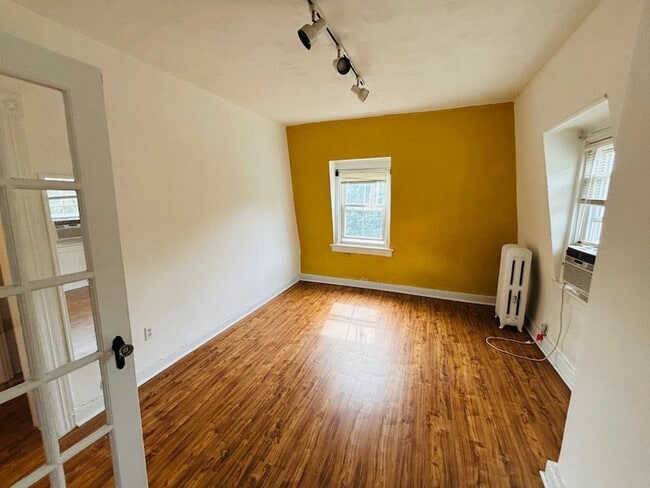 Photo - 145 Carpenter Ave