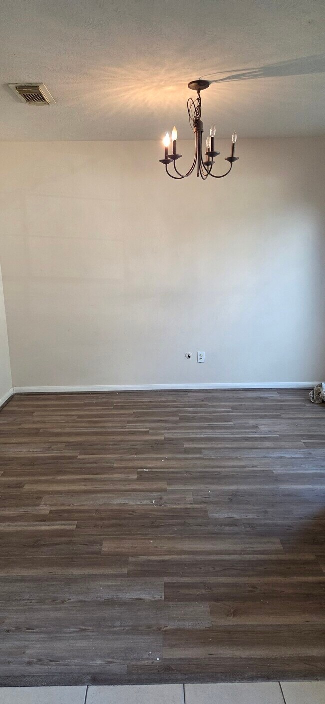 Photo - 14127 Magnus Ln