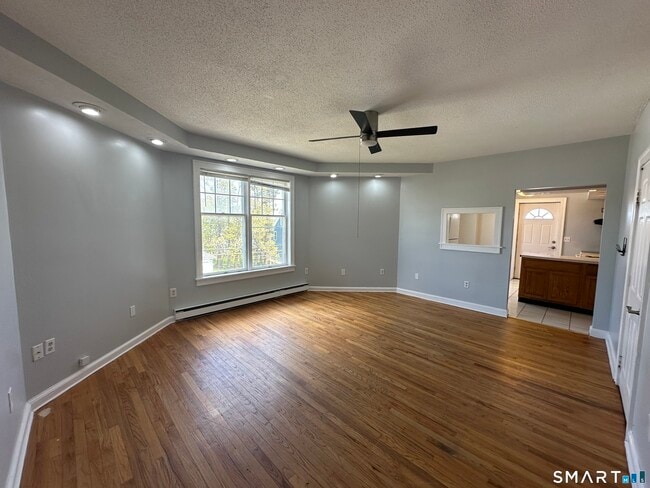 Photo - 196 Ocean Ave Unidad 2