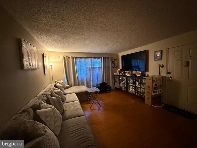 Photo - 5 Chamberlin Ct